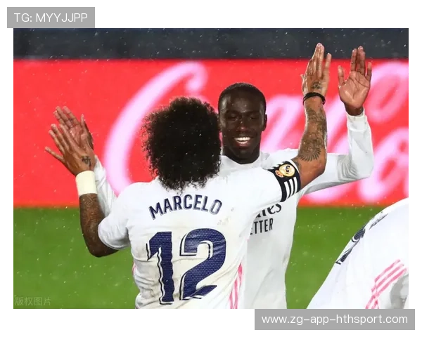 格雷森内切后搓射稍稍偏出